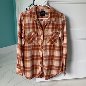 Volcom buttons down top